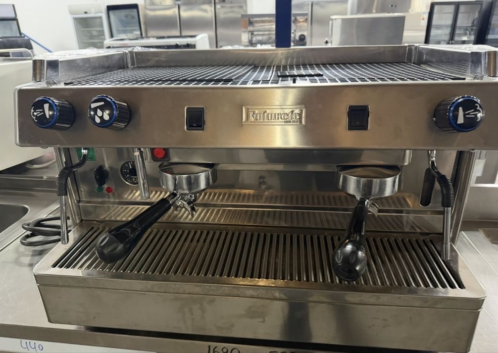 Máquina café industrial futurete  com garantia,fazemos instalação.