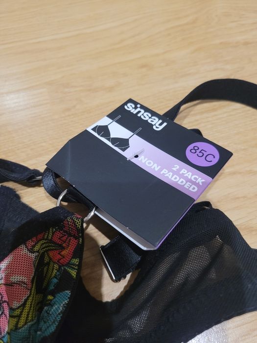 Biustonosze firmy Sinsay 85C