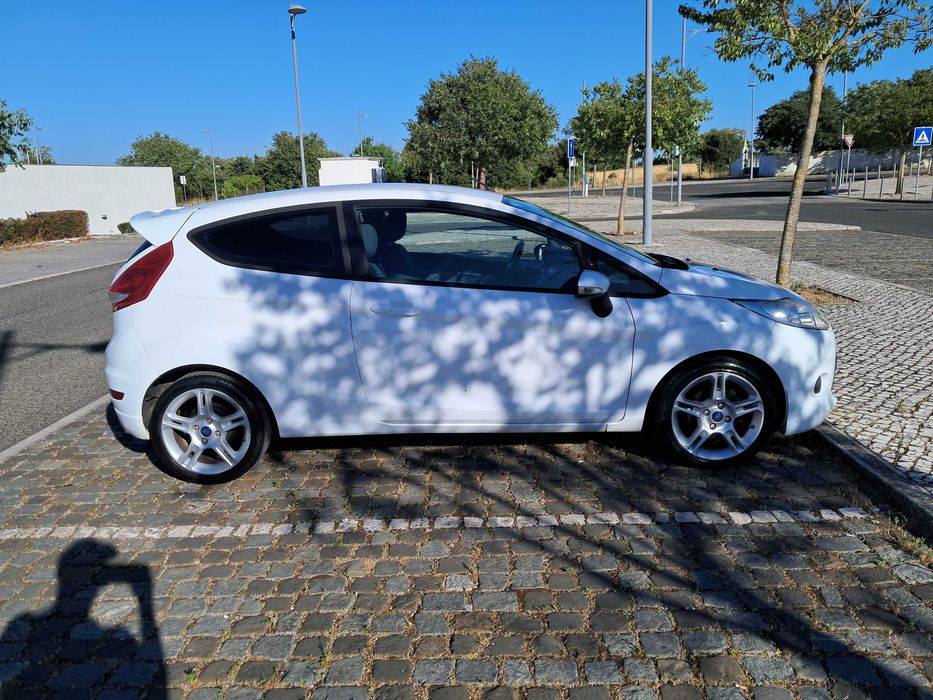 Ford Fiesta Comercial 1.6 TDCi Sport 95cv (2011) | 129k km | Selo Antigo (35€)
