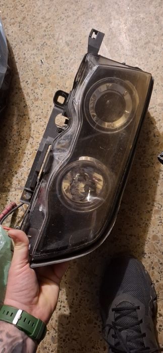 Lampy przod Xenon bmw 46
