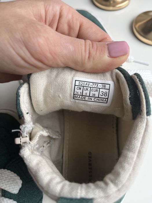 Високі кеди Reserved 38р.