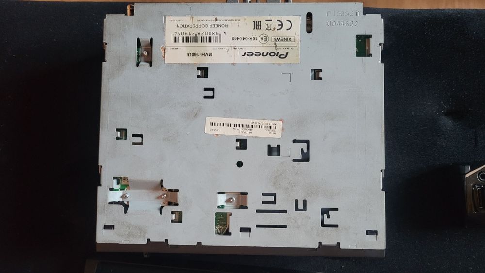 Radio samochodowe PIONIER MVH 160UI  + GRATIS