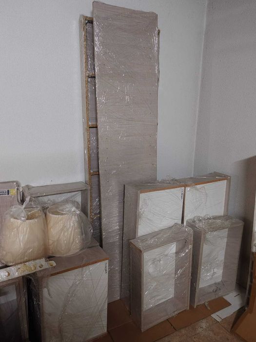 Vendo 2 Roupeiros marca LINHAS DIREITAS