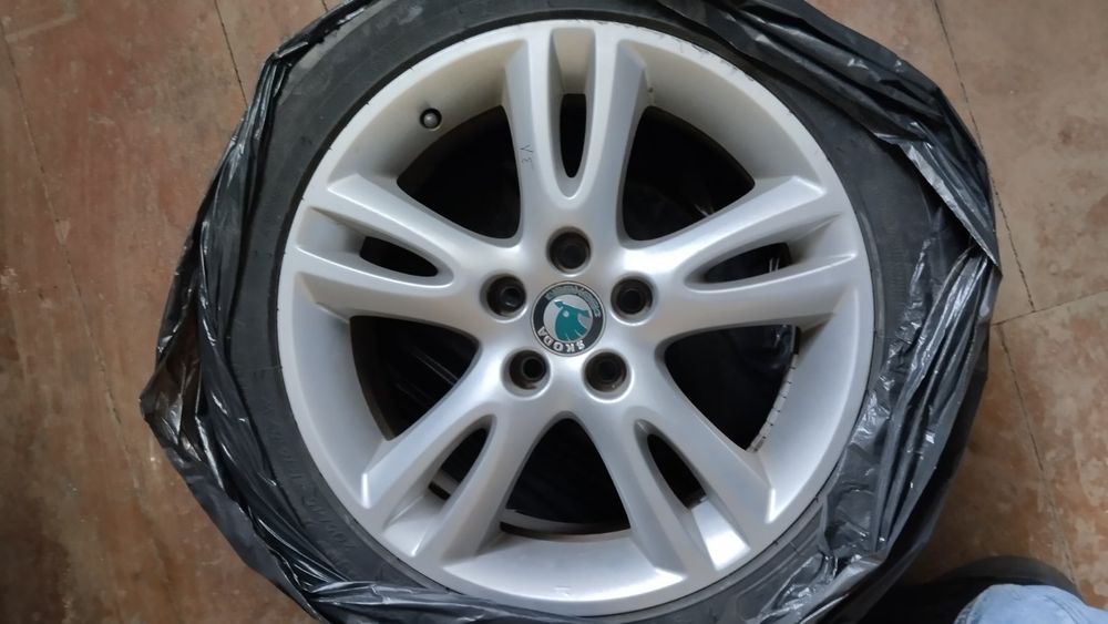 Комплект дисків r16 на Skoda