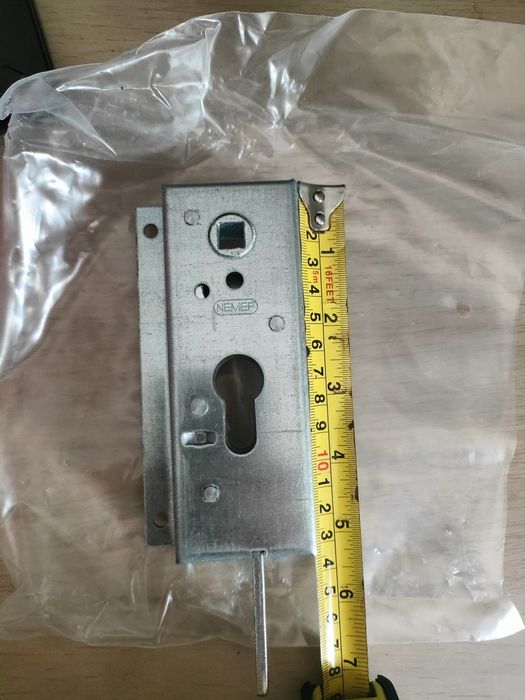 Zamek do bramy garażowej PZ 50 / 8 mm #8006