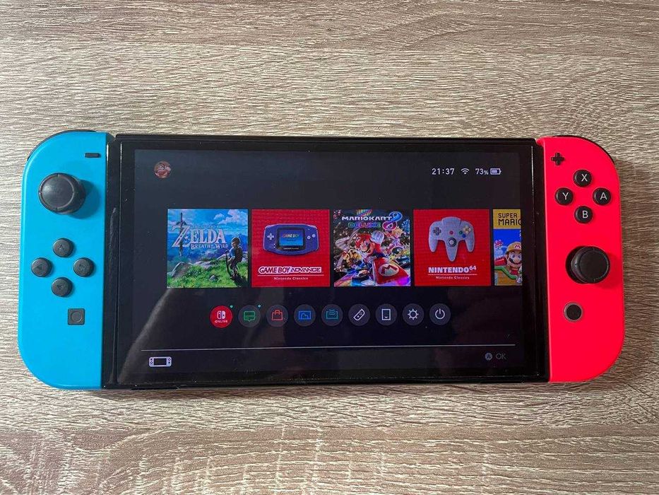 Nintendo Switch OLED + бокс у подарунок