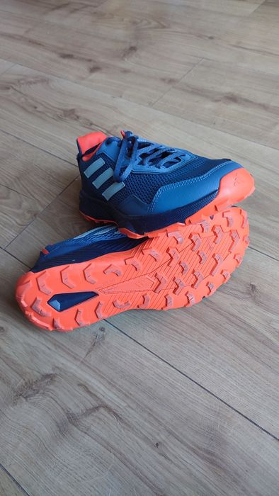 Adidas Tracefinder Traxion 42 2/3 granatowe