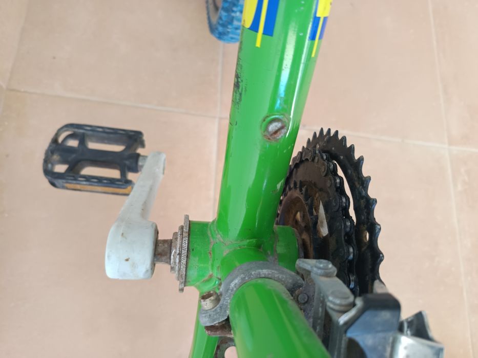 Bicicleta roda 24 com 18 velocidades
