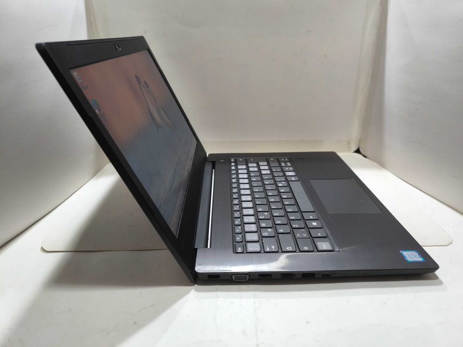 Lenovo V330 i5 256GB ssd 8GB ram FullHD