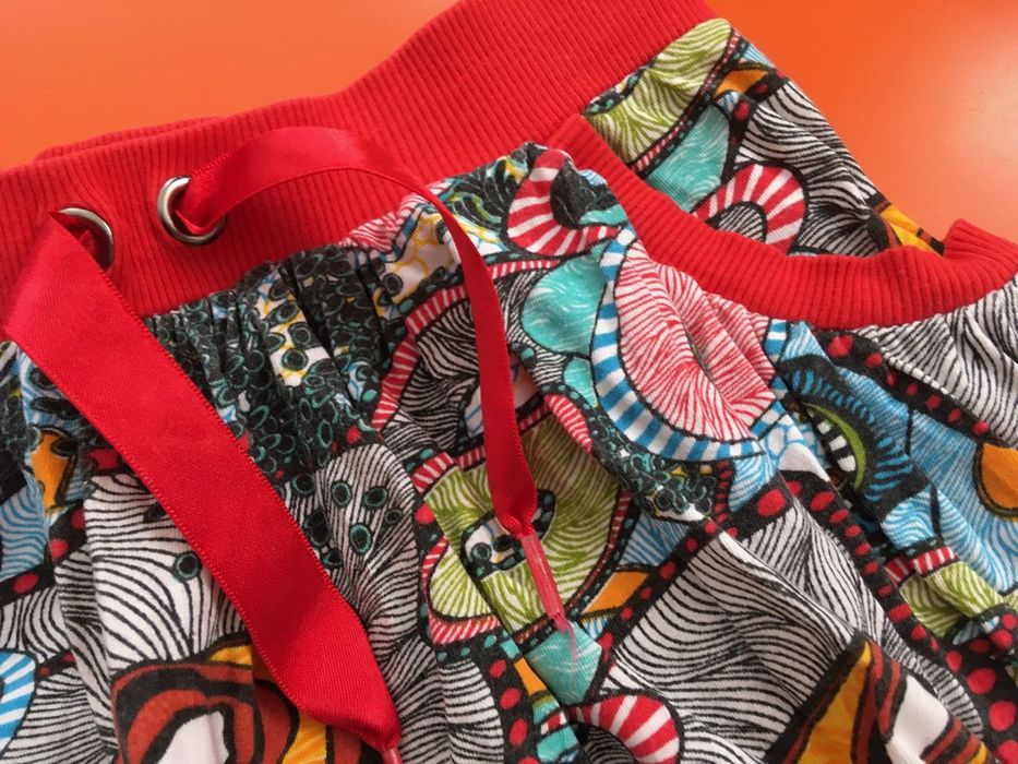 DESIGUAL spódniczka pas 32-40 cm 11-12L 140/146/152/158