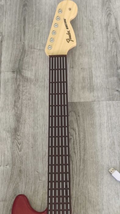 Guitarra Fender Jaguar PRO MIDI - Rock Band 3 (Nintendo Wii)