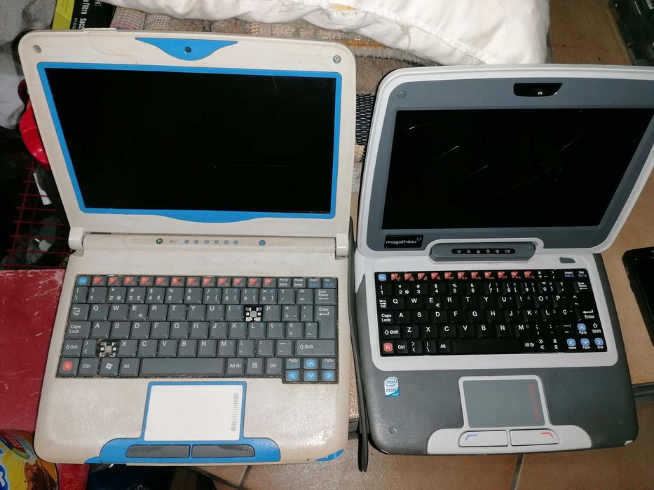 Computador Magalhães avariados