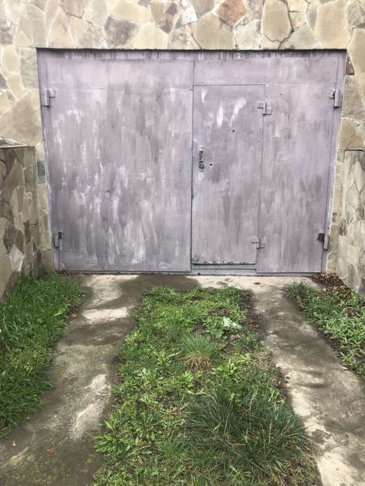 Ворота в гараж (підвал)