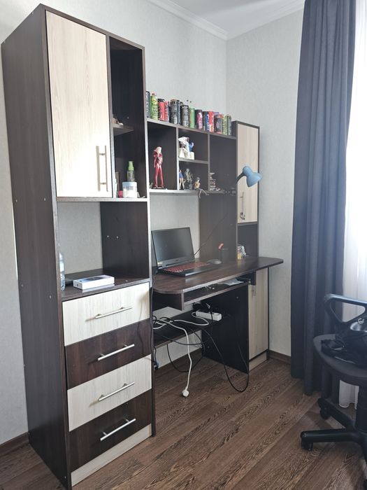 Компʼютерний стіл