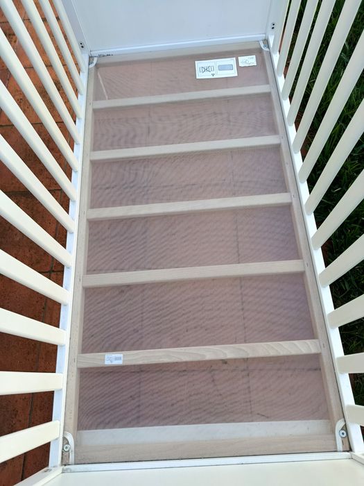 Cama de bebé do IKEA.