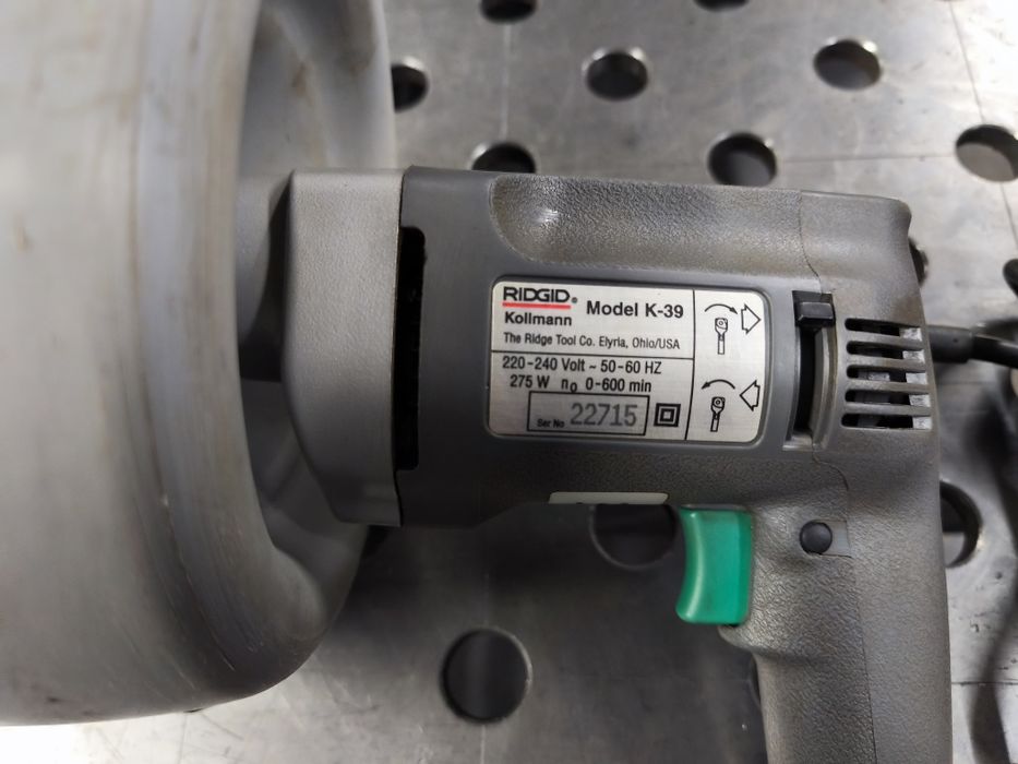 Elektryczna spirala bębnowa do czyszczenia rur odpływów  Ridgid K-39