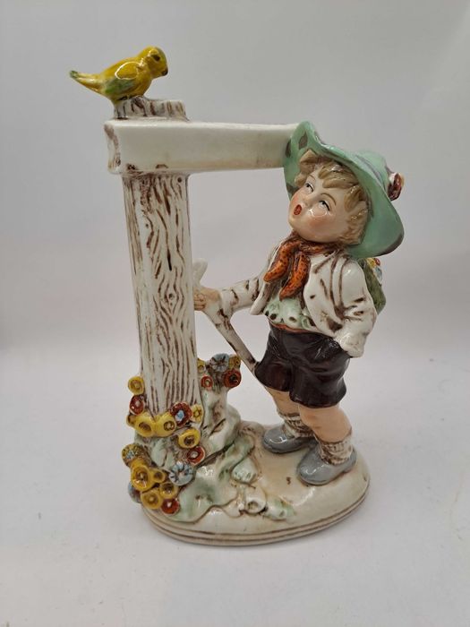 Статуетка. Статуэтка. Дети