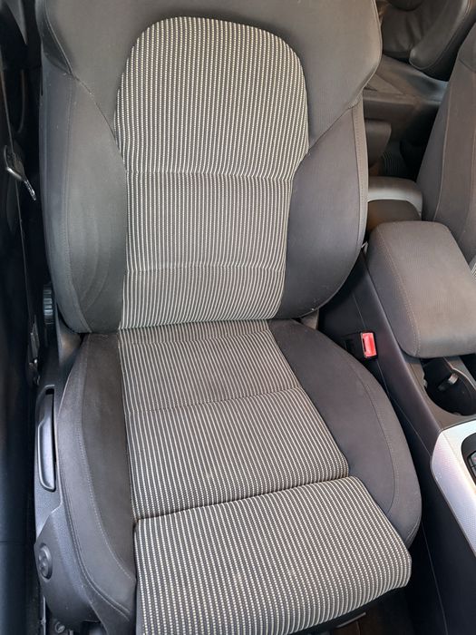 Fotel pasazera audi a4 b8 grzany