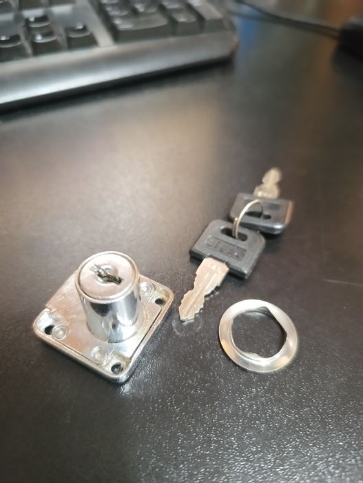 Замок меблевий замок мебельный