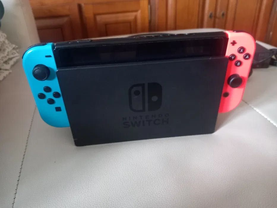 nintendo switch novo com todas as peças | Sim, está disponível