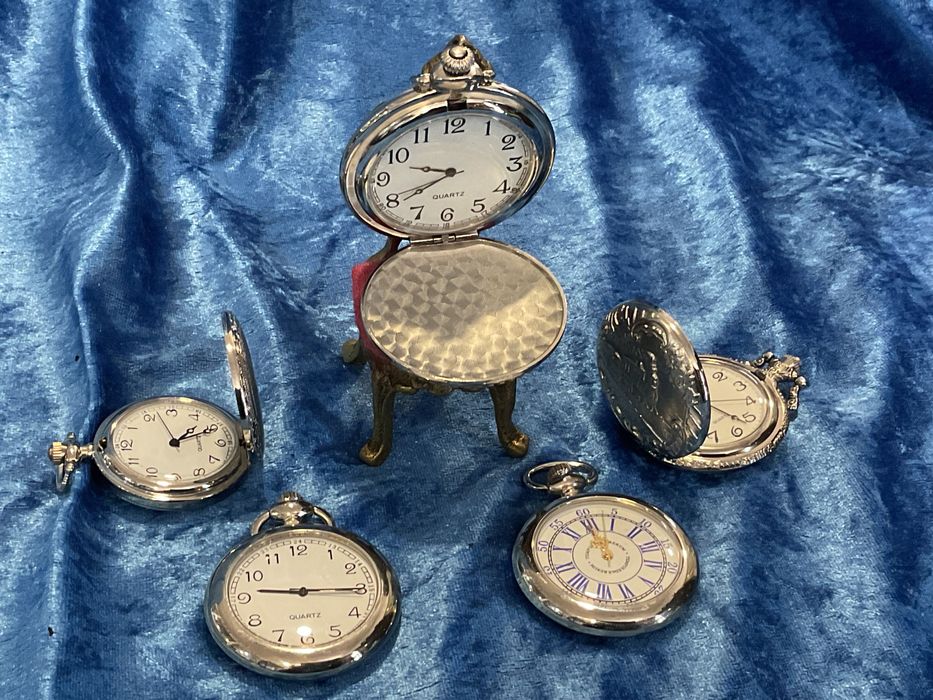 RELOGIOS de bolso coleção quartz a trabalhar