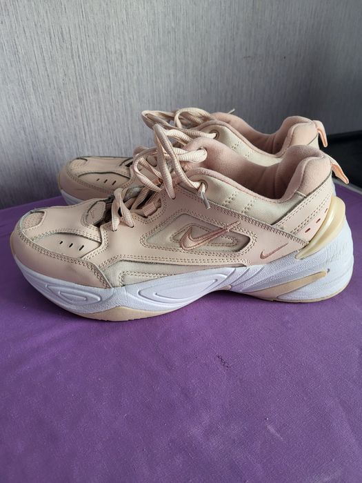 Жіночі кросівки nike