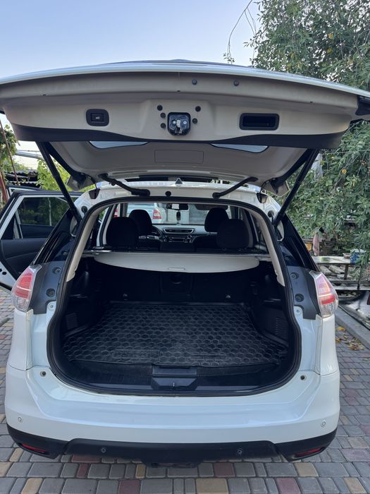 Nissan  X-trail 2016