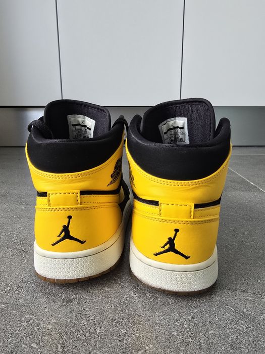 Sapatilhas air Jordan 1 Mid SE amarelas