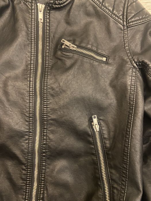 Кожана курточка на хлопчика