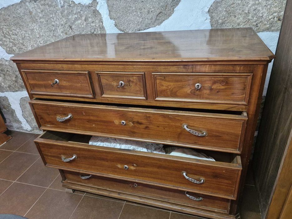 Cómoda antiga para restauro