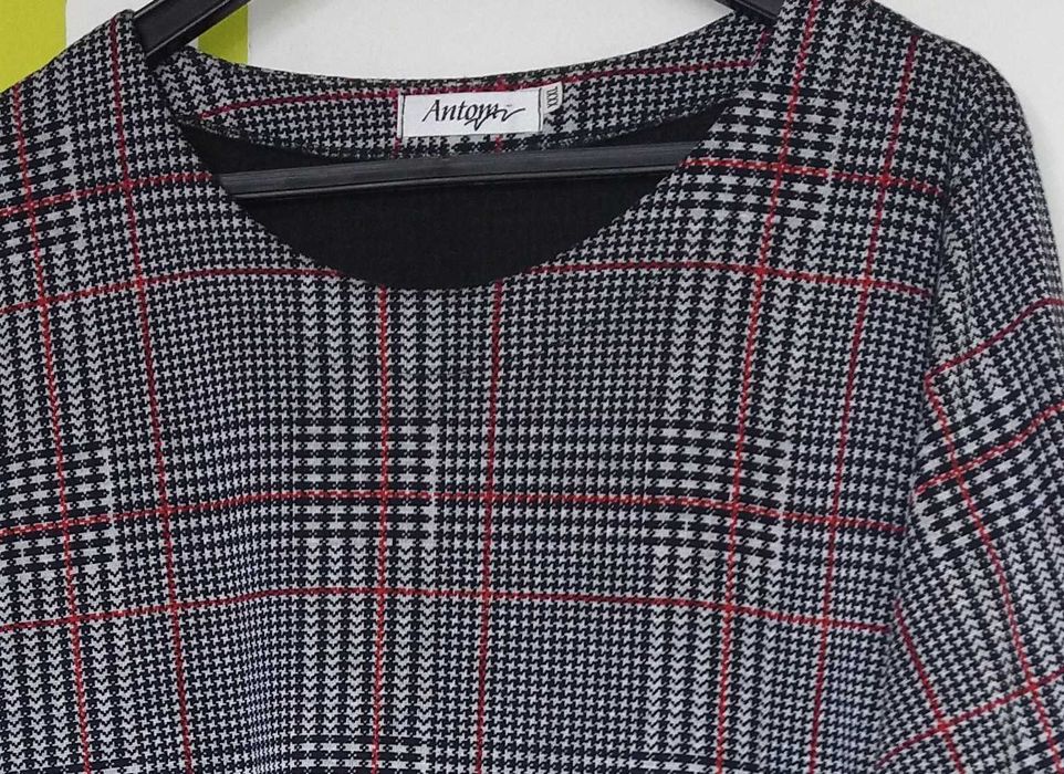 XXL(52) Wygodna dwumateriałowa tunika Antom