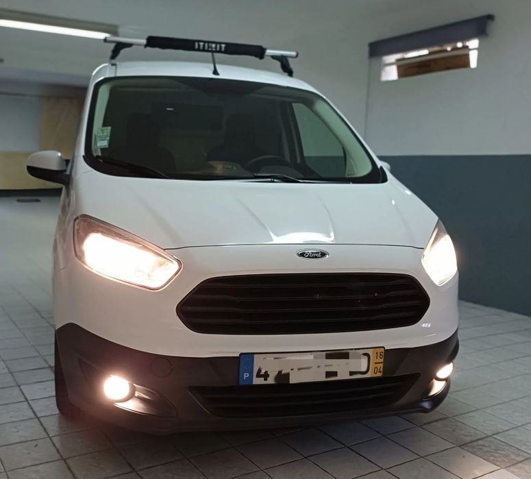 Ford Courier