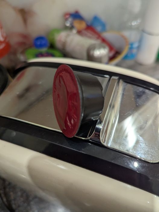 Продам кавоварку на капсули