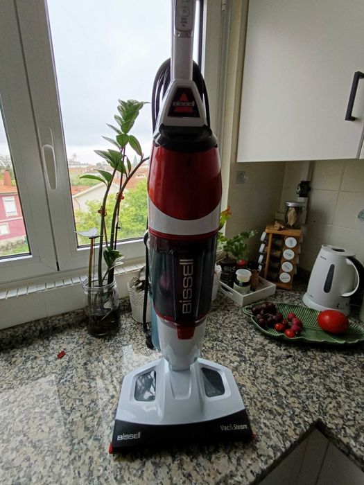 Aspirador 2 em 1, sistema vac&Steam da Bissell