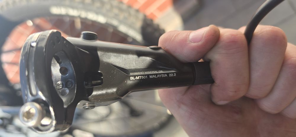 Hamulec shimano mt501 deore mt6100