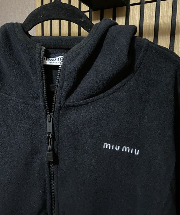 Фліска miu miu в наявності