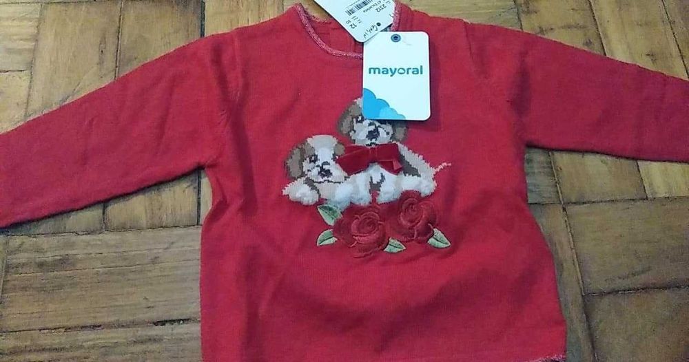 Camisola NOVA de Malha Bordada  era 22,95 agora SÓ 9,95€. 12m e 18m