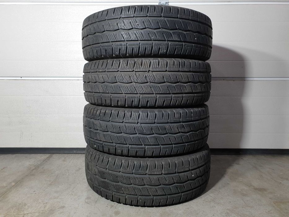 4szt. 215/65/16C 106/104T Hankook Winter I*Cept LV RW12 7mm 2022r [ 13477 ]