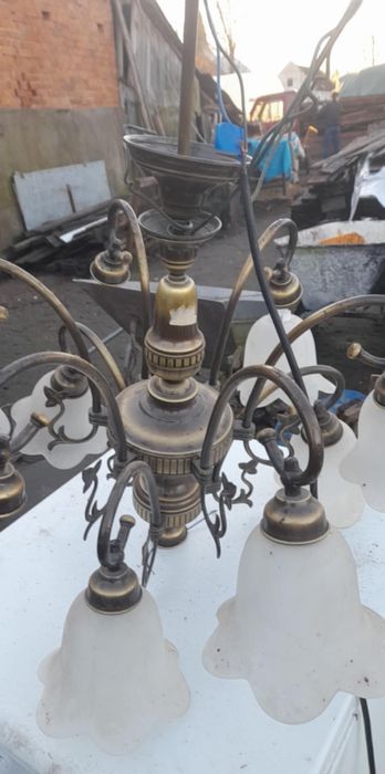 Żyrandol mosiężny