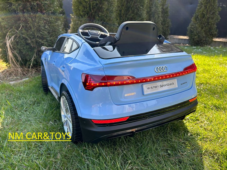 Auto na akumulator 180W 4x45W Audi E-Tron Pojazd Samochód