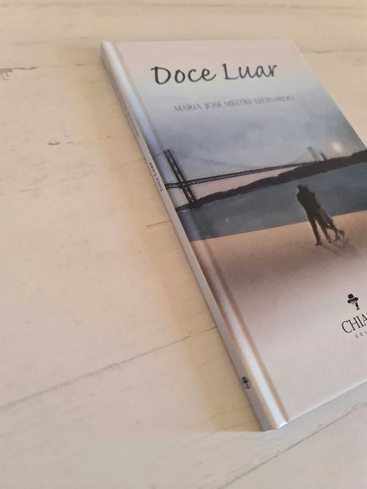 Livro Doce Luar - Maria José Mestre Leonardo