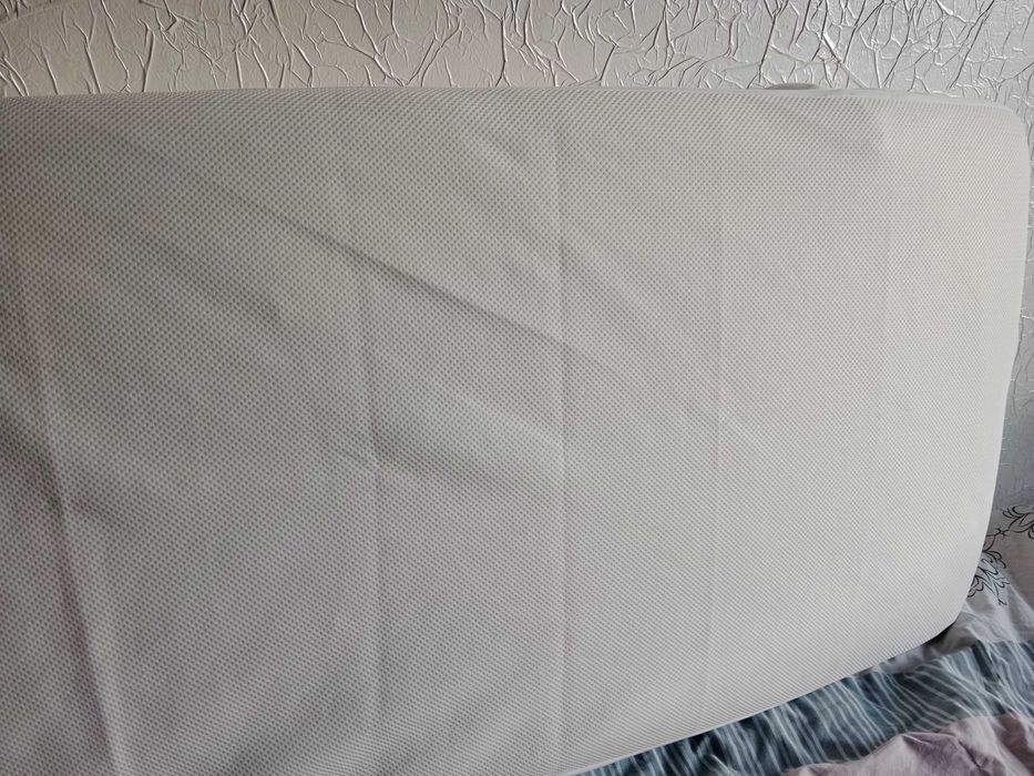 Nieprzemakalny podkład na materac 60 cm x 120 cm