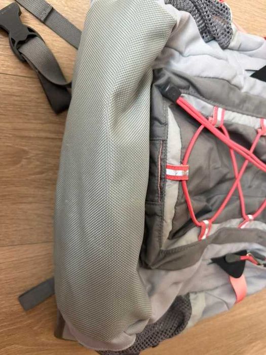 Mochila The North Face Borealis (Cinzenta/Rosa)