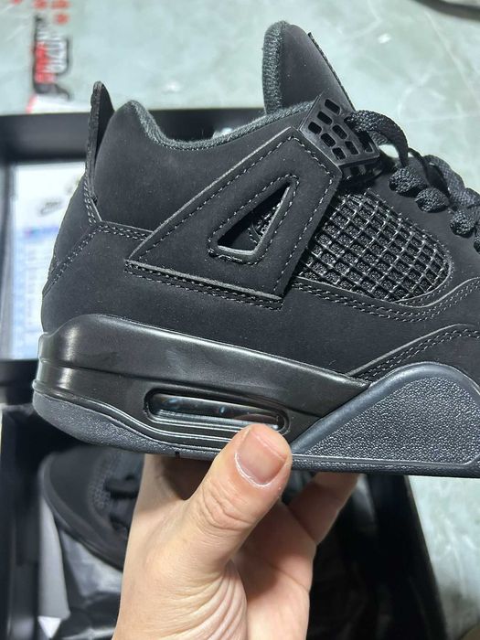 AJ4_Retro_Black_Cat 38
