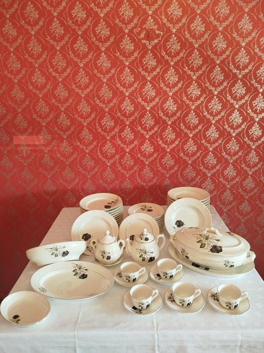 Serviço de jantar em Porcelana 1958 Rosa Negra