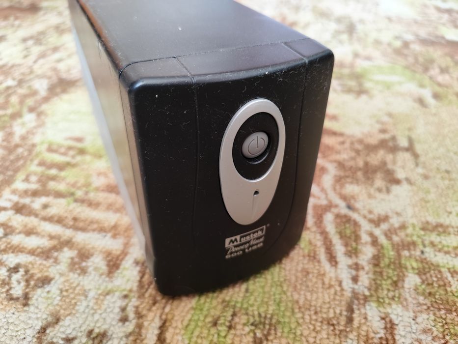 Бесперебойник Mustek PowerMust 600