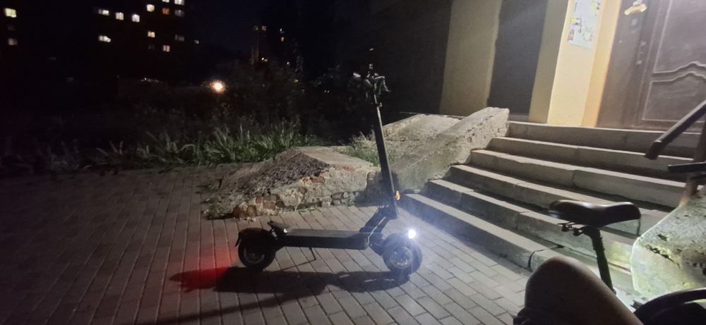Електро самокат Ausom l2