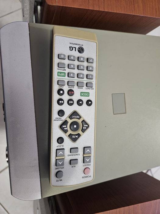 Aparelhagem de som LG LX-M240 (para desocupar)