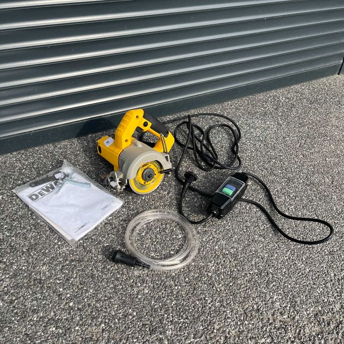 Przecinarka do glazury na mokro DeWalt DWC410