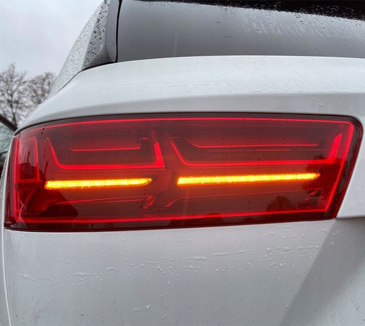 Audi Q7 4m задні ліхтарі USA- EU